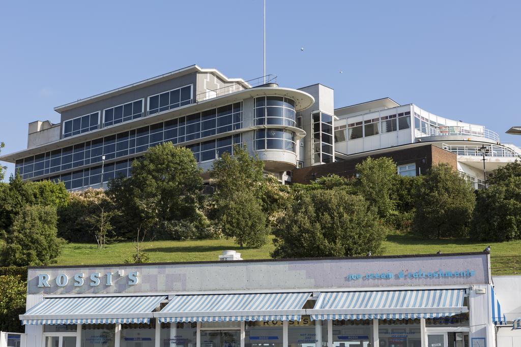 Southend Guest House - Close To Beach, Train Station & Southend Airport Buitenkant foto