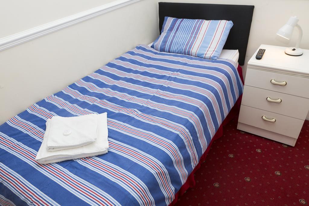 Southend Guest House - Close To Beach, Train Station & Southend Airport Kamer foto