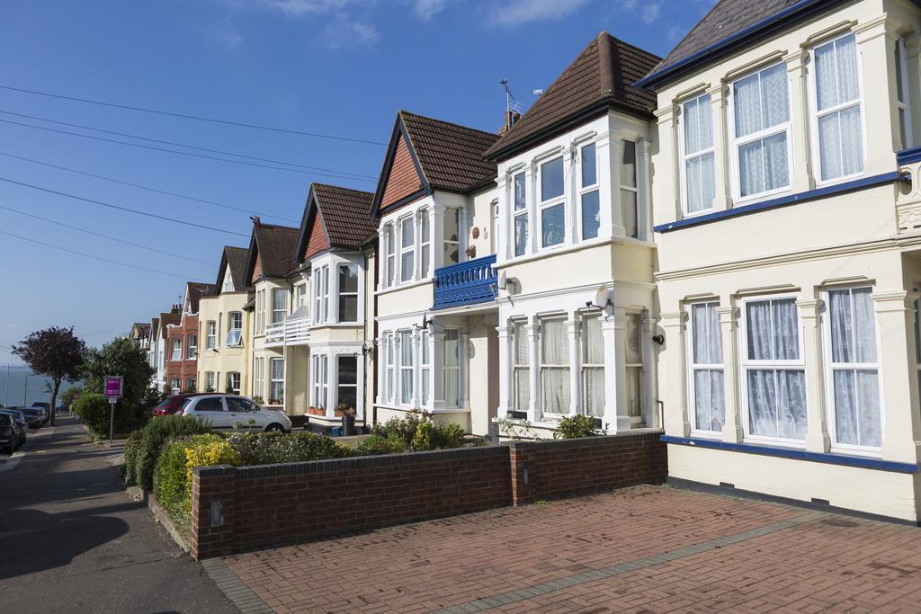 Southend Guest House - Close To Beach, Train Station & Southend Airport Buitenkant foto