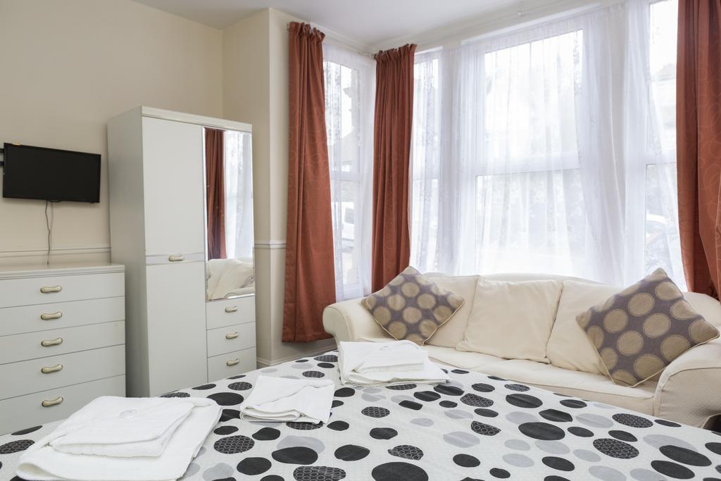 Southend Guest House - Close To Beach, Train Station & Southend Airport Kamer foto