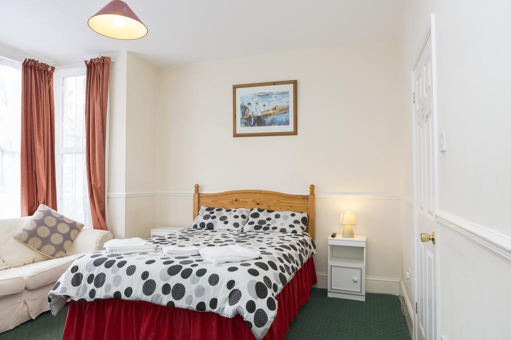 Southend Guest House - Close To Beach, Train Station & Southend Airport Kamer foto