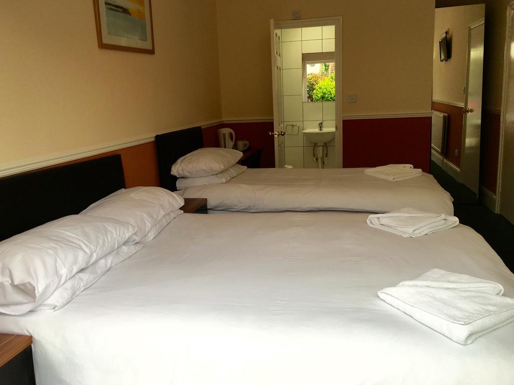 Southend Guest House - Close To Beach, Train Station & Southend Airport Buitenkant foto